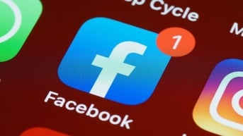 Nhiều người dùng Việt lo lắng vì dòng code lạ trên Facebook