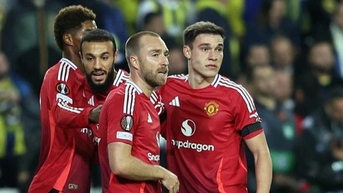 HLV Ruben Amorim thẳng tay loại hai cầu thủ Man Utd khỏi kế hoạch
