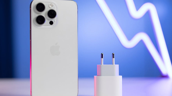 'Giải mã' khả năng sạc nhanh của iPhone 15 Pro Max