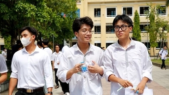 Điểm chuẩn học bạ ngành Quản trị kinh doanh, 28,5 điểm mới trúng tuyển
