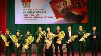 Đào, phở và piano ‘lọt’ tuần phim kỷ niệm 80 năm thành lập quân đội
