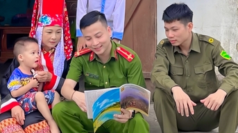 មន្រ្តីប៉ូលីស "បម្រើប្រជាជន"