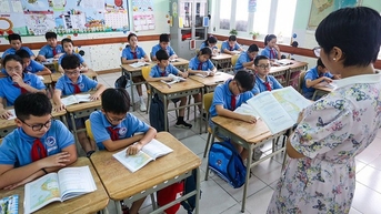 Giáo viên giảm lệ thuộc vào sách giáo khoa