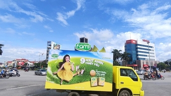 ឡានក្រុង Fami "100% ឆ្ងាញ់ និងមានសុខភាពល្អ" នាំមកនូវប្រូតេអ៊ីនល្អដែលមានអាស៊ីតអាមីណូសំខាន់ៗចំនួន 9 ដល់អ្នកប្រើប្រាស់។