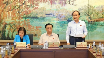 Băn khoăn lãi suất tiền gửi quá thấp, giá vàng, vé máy bay tăng cao