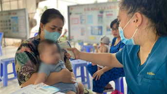 Những điều cần biết khi cho trẻ tiêm vắc xin 5 trong 1