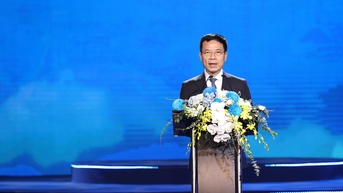 Khơi dậy tình yêu quê hương, đất nước, phát huy giá trị văn hoá, sức mạnh con người Việt Nam trong thời đại mới