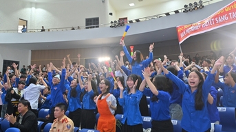 Nhiều ý tưởng mới của học sinh tại hội thi Tìm hiểu an toàn giao thông