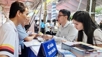 Lừa đảo qua mạng: Vẫn đủ chiêu 'việc nhẹ lương cao'