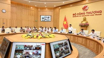 Bộ trưởng Nguyễn Hồng Diên họp, chỉ đạo tình hình triển khai các dự án lưới điện