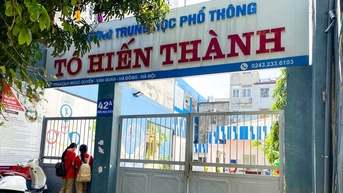 Vụ trường tự ý tuyển 174 học sinh lớp 10: Trường phải tổ chức xin lỗi phụ huynh