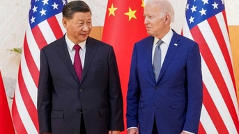 Trung giữa cơ hội 'dĩ hòa vi quý'