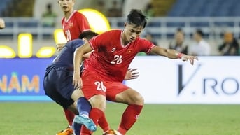 HLV Kim Sang-sik phải tìm tân binh cho đội tuyển Việt Nam