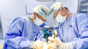 Dùng mỡ bụng tái tạo ngực cho người phụ nữ ung thư