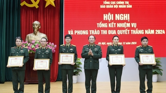 Báo Quân đội nhân dân khen thưởng các tập thể, cá nhân có thành tích xuất sắc trong Phong trào Thi đua Quyết thắng