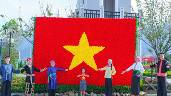 ស្រឡាញ់ប្រទេសកាន់តែច្រើនតាមរយៈការធ្វើដំណើរ