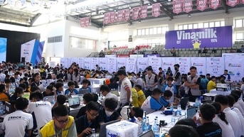 Các tuyển thủ nhí hào hứng với thử thách bất ngờ tại Robotacon Wro 2024