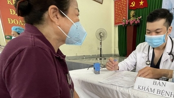 1 triệu người cao tuổi ở TP.HCM được khám sức khỏe định kỳ miễn phí ra sao?