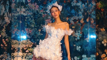 Chung Thanh Phong 럭셔리 웨딩드레스 쇼가 다낭 해변에서 열립니다.