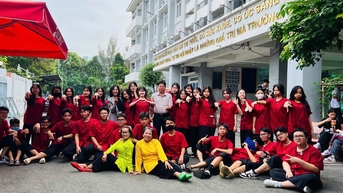 Trường dùng phần mềm điểm danh 'nhà làm', học sinh khen tiện quá