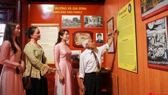 Khánh thành nhà trưng bày tranh dân gian Đông Hồ tư nhân đầu tiên ở Việt Nam