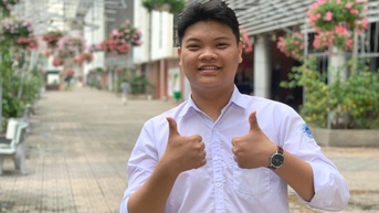 Bố khiếm thính, mẹ nông dân, nam sinh giành giải học sinh giỏi quốc gia