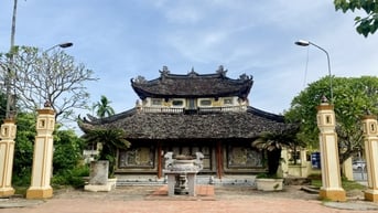 Nghè cổ Nguyệt Viên- di tích hơn 400 năm bên bờ sông Mã