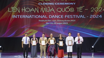 Bế mạc, trao giải Liên hoan Múa quốc tế