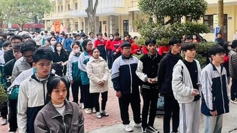Hơn 13.000 thí sinh dự thi, có quá tải?