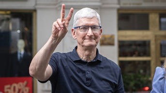 Hậu trường đón Tim Cook: Tỷ phú Mỹ bao trọn nhà hàng, đi cùng 2 xe vệ sĩ