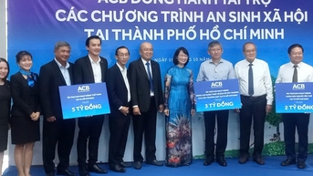 ACB đồng hành với UBND TP HCM trong các chương trình an sinh xã hội