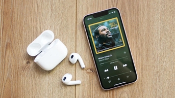 Cách kiểm tra AirPods đã cập nhật tính năng của iOS 18 hay chưa?
