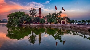 Michelin gợi ý ăn phở bò, miến lươn, thăm đền Bạch Mã và chùa Trấn Quốc trong 2 ngày ở Hà Nội