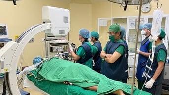 Cứu người đàn ông bị ung thư tụy xâm lấn gây tổn thương tắc mật