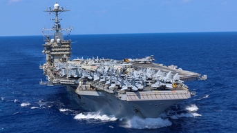 Houthi tấn công phủ đầu tàu sân bay Mỹ ở biển Đỏ?