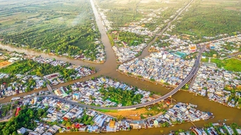 Hau Giang បានប្រគល់វិញ្ញាបនបត្រវិនិយោគដល់គម្រោងចំនួន ១២ ដែលមានតម្លៃ ១៩.០០០ ពាន់លានដុង