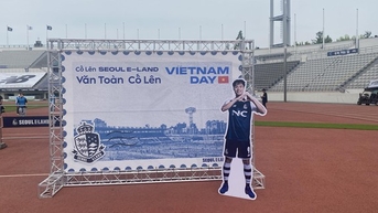 Văn Toàn tạm 'dẫn bàn' anh bạn thân Công Phượng