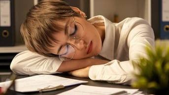 Ngủ trưa tốt cho não, nhưng ngủ bao lâu là hợp lý?