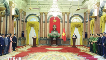 Quang cảnh buổi Chủ tịch nước Tô Lâm gặp gỡ cán bộ Văn phòng Chủ tịch nước