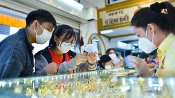 Giá vàng lao dốc, sau một tuần đã lỗ hàng chục triệu đồng/lượng