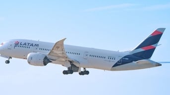 Cơ trưởng đột ngột qua đời trên chuyến bay Boeing 787