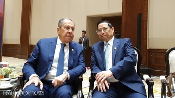 នាយករដ្ឋមន្ត្រី Pham Minh Chinh ទទួលជួបរដ្ឋមន្ត្រីការបរទេសរុស្ស៊ី Sergei Lavrov