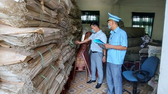 Các địa phương của Hà Nội chuẩn bị dụng cụ, vật tư canh gác đê