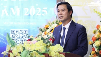 박닌성 정보통신부는 디지털 전환을 지속적으로 추진하며 최상위 자리를 유지하고 있습니다.