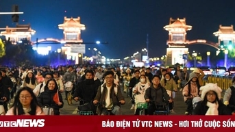 Thành phố Trung Quốc 'vỡ trận' vì 100.000 sinh viên đạp xe đi ăn đêm