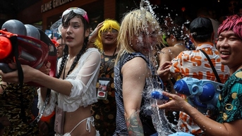 Hình ảnh lễ hội té nước Songkran giúp Thái Lan thu hơn 5 tỷ USD