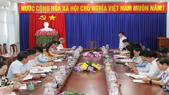 គណៈកម្មាធិការជនជាតិភាគតិចខេត្ត Ninh Thuan៖ ត្រួតពិនិត្យកម្មវិធីគោលដៅជាតិ ១៧១៩ នៅស្រុក Ninh Son