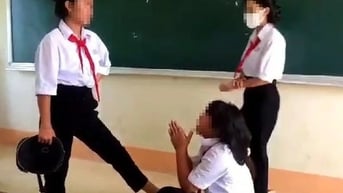 Buộc ngừng học có còn là biện pháp đủ mạnh thời 4.0?