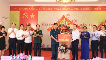Hà Nội:Lãnh đạo TP chung vui với người dân phường Vĩnh Tuy, Quận Hai Bà Trưng