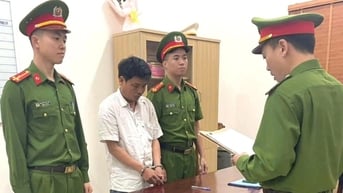 Bắt khẩn cấp đối tượng hành hung công an